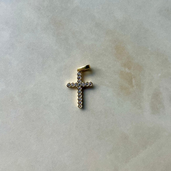 Zirconia cross pendant