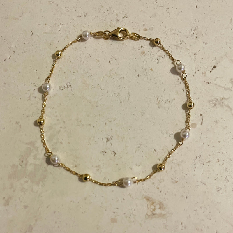 Pearl and Gold Bead Bracelet