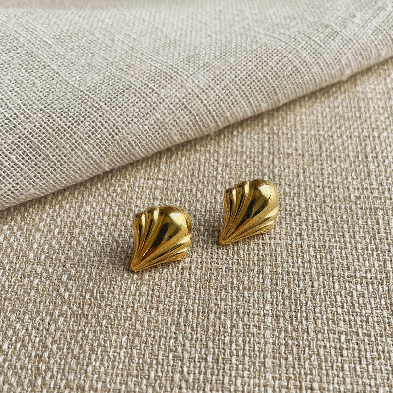 shell gold earrings